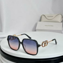 Picture of Valentino Sunglasses _SKUfw56810102fw